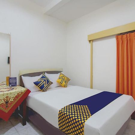 Spot On 3218 Bee Palm Family Syariah Hotel Malang Ngoại thất bức ảnh