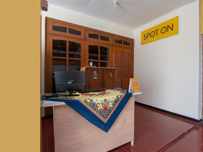 Spot On 3218 Bee Palm Family Syariah Hotel Malang Ngoại thất bức ảnh