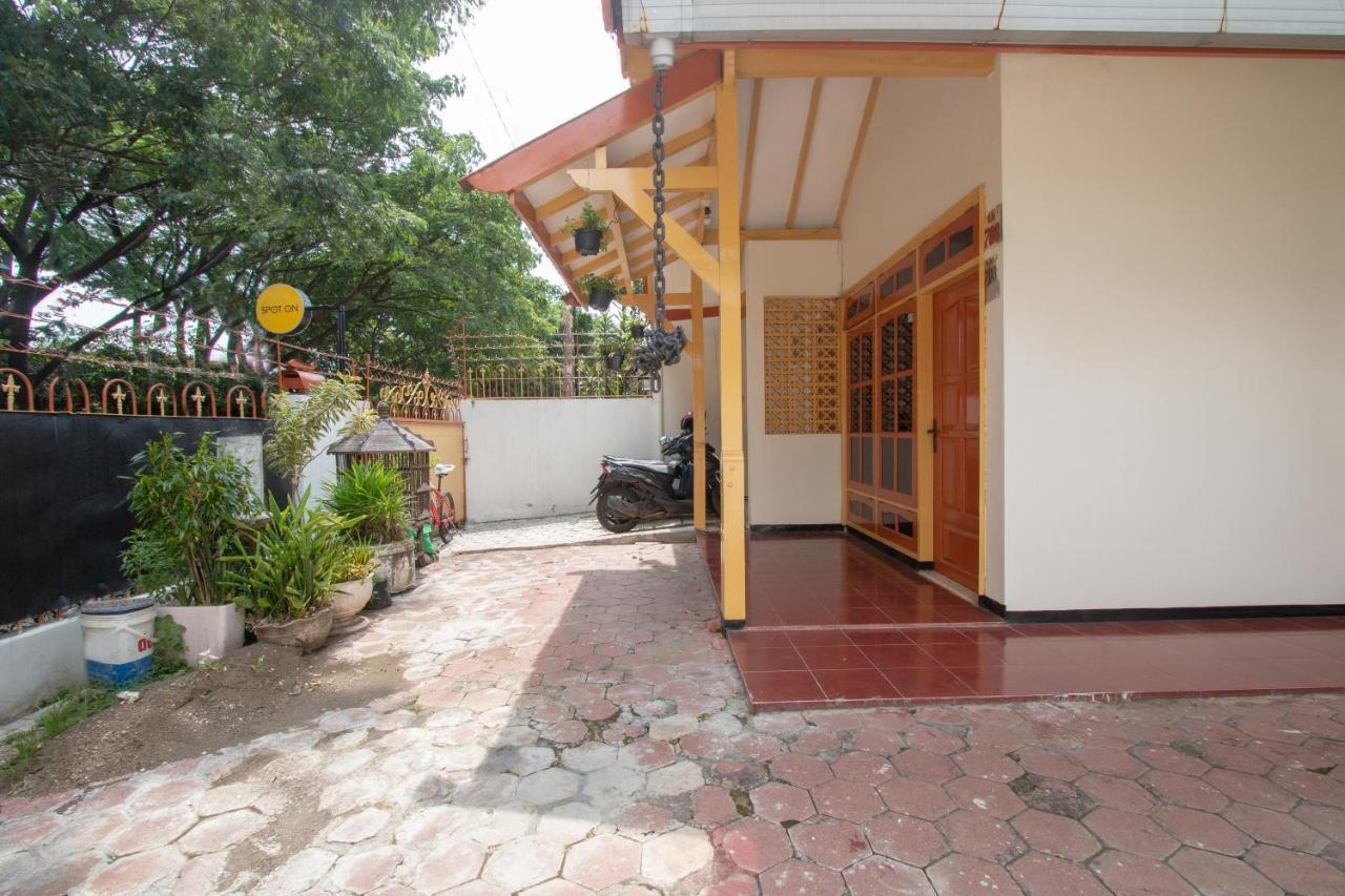 Spot On 3218 Bee Palm Family Syariah Hotel Malang Ngoại thất bức ảnh