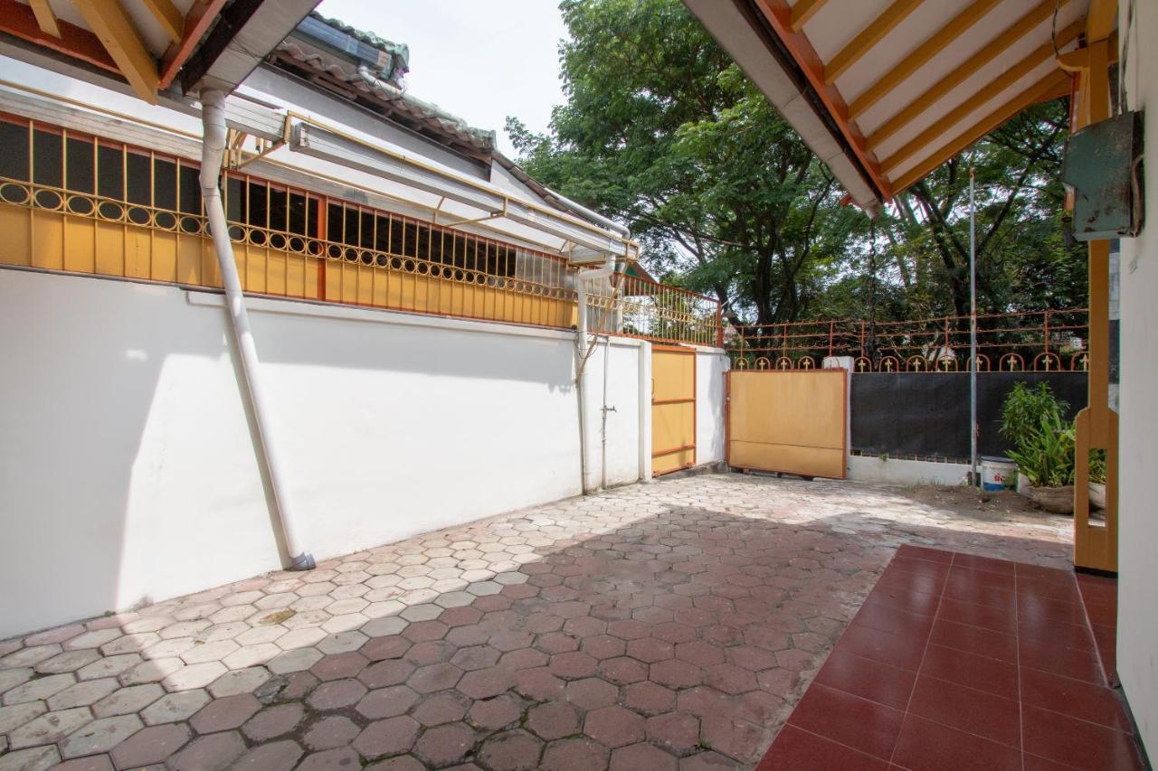 Spot On 3218 Bee Palm Family Syariah Hotel Malang Ngoại thất bức ảnh