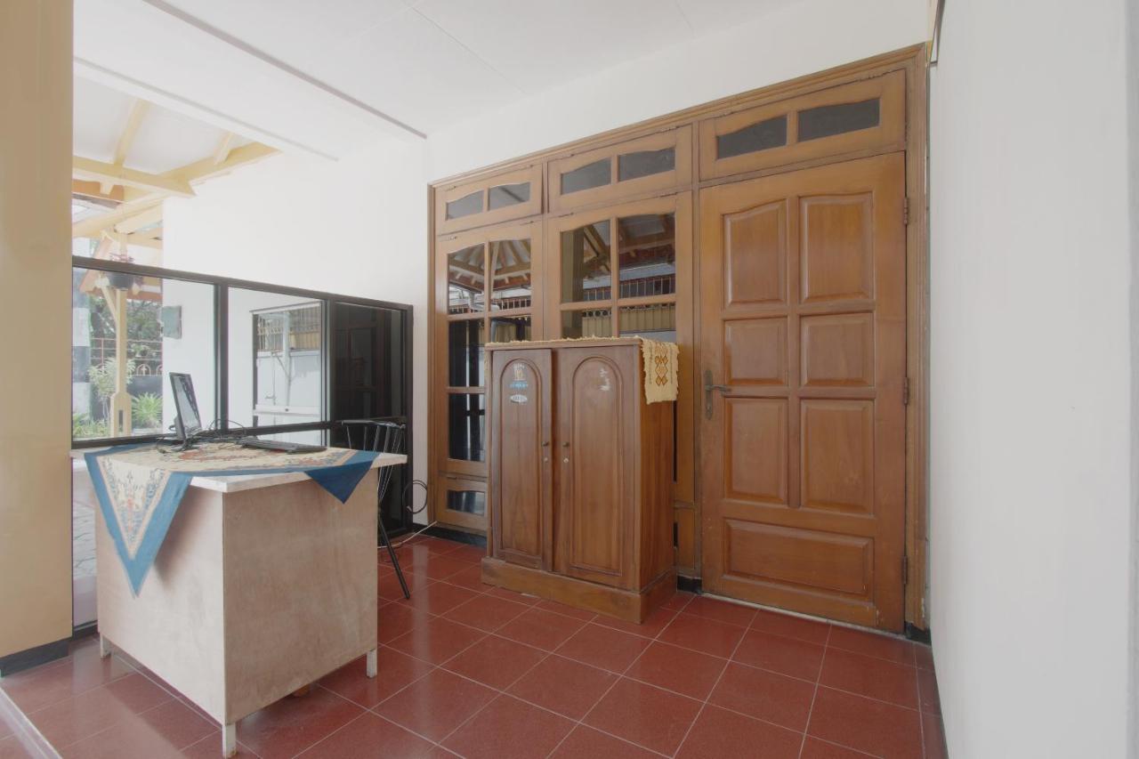 Spot On 3218 Bee Palm Family Syariah Hotel Malang Ngoại thất bức ảnh