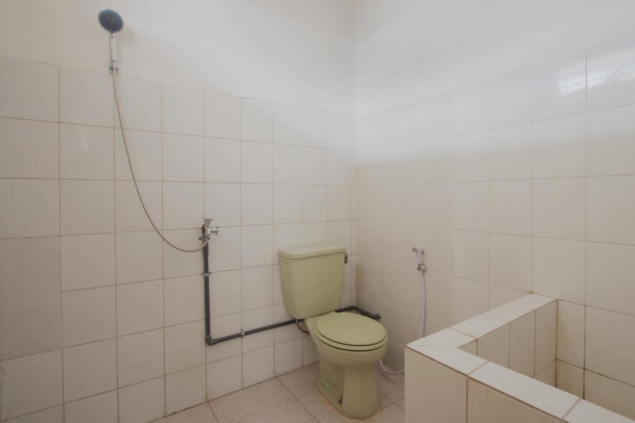 Spot On 3218 Bee Palm Family Syariah Hotel Malang Ngoại thất bức ảnh