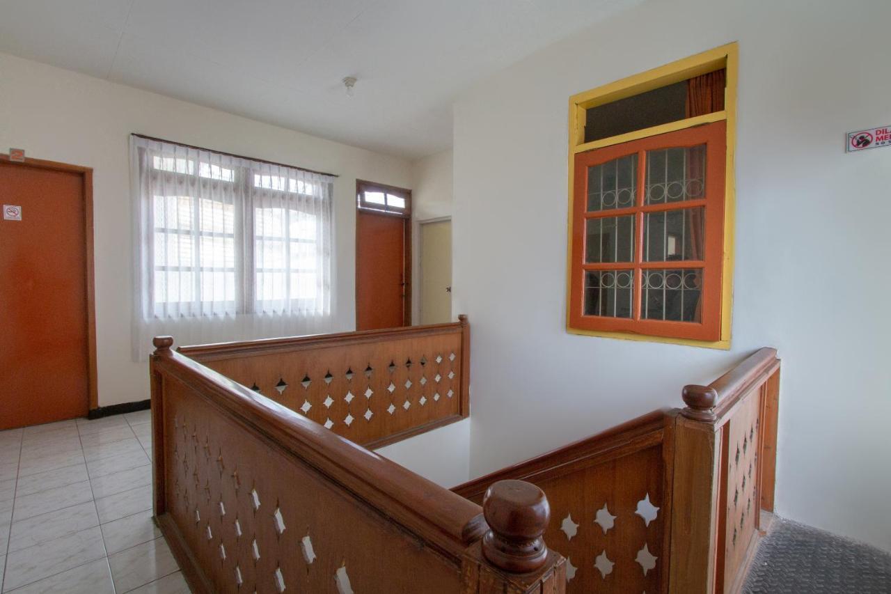 Spot On 3218 Bee Palm Family Syariah Hotel Malang Ngoại thất bức ảnh